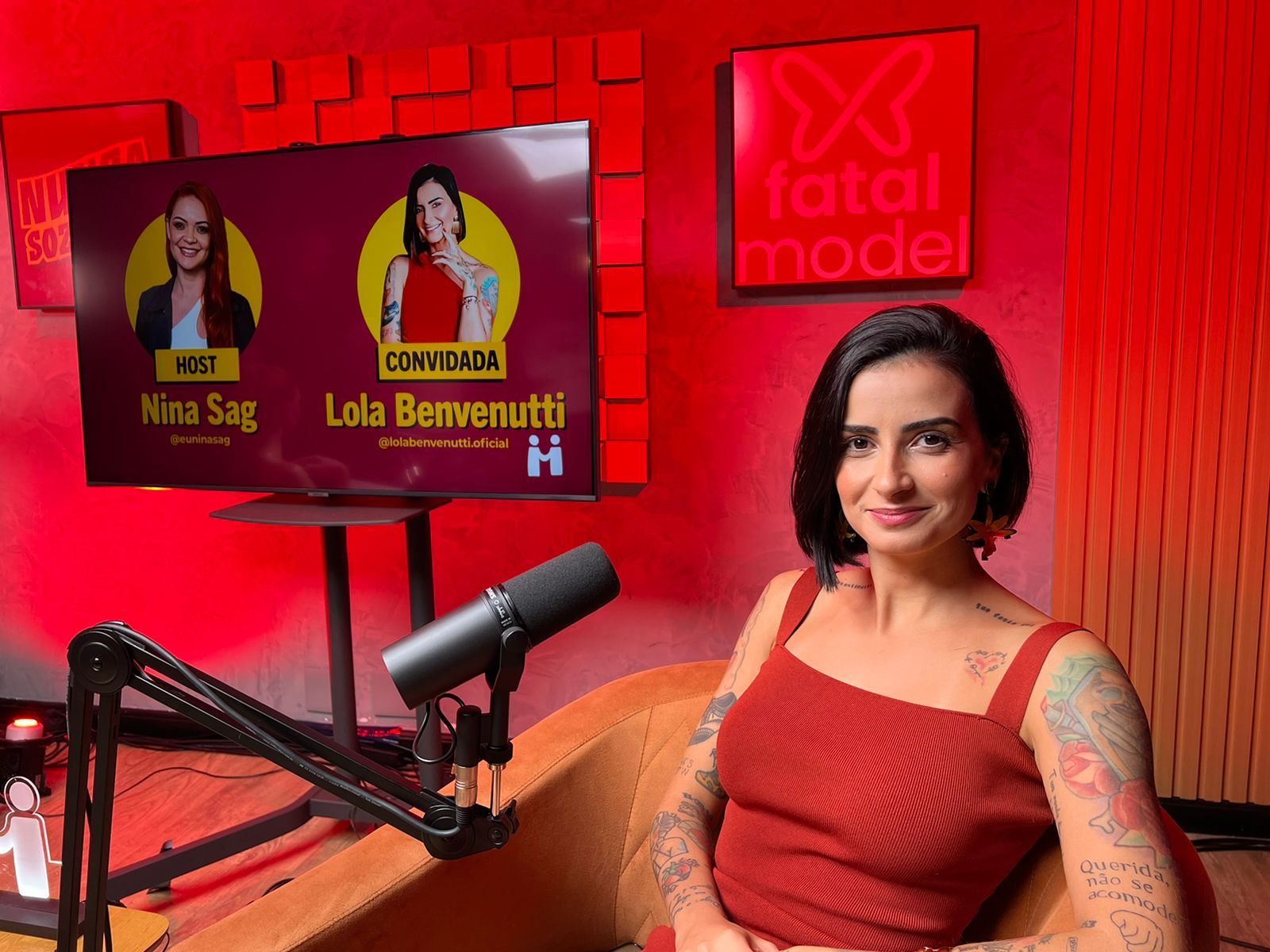 Descontração, frases fortes e conteúdo de qualidade: como foi a live  especial do Acompanhadas com Lola Benvenutti - Blog - Fatal Model