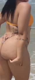 Acompanhante Morena