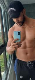 Acompanhante Ricardo Frota