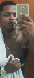 Acompanhante Douglas