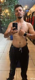 Acompanhante Vitor