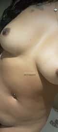 Acompanhante Morena