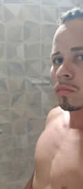 Acompanhante Tiago Silva