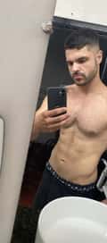 Acompanhante Leon Matias