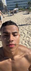 Acompanhante Alex Baeta