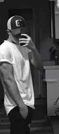 Acompanhante Lucas