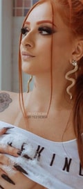 Acompanhante Lari Araujo