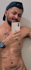 Acompanhante Pedro