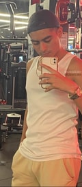 Acompanhante Ricky