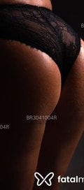 Acompanhante Morena