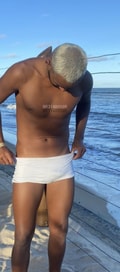Acompanhante João Vitor