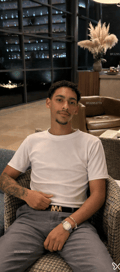Acompanhante Ícaro Mendes