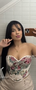 Acompanhante Aline