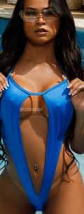 Acompanhante Morena
