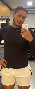 Acompanhante Preto Raro