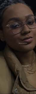 Acompanhante Aretha