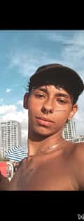 Acompanhante Vitinho Silva