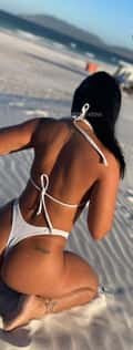 Acompanhante Mellany