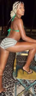 Acompanhante Rebecca Azevedo