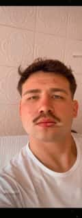 Acompanhante Ryan Dagustini