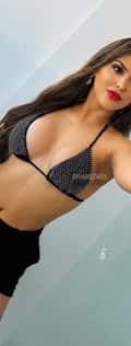 Acompanhante Babi Menezes