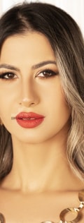 Acompanhante Allana