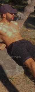 Acompanhante Léo