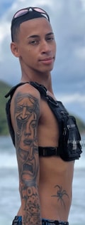Acompanhante Ícaro Henrique