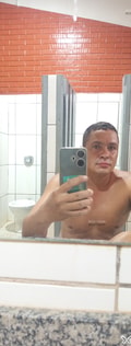 Acompanhante Leonardo