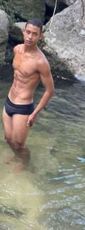 Acompanhante Enzo Saturnino