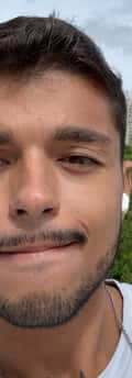 Acompanhante Vitor