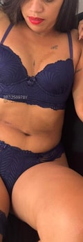 Acompanhante Débora