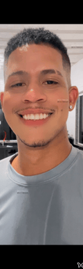Acompanhante Mikael