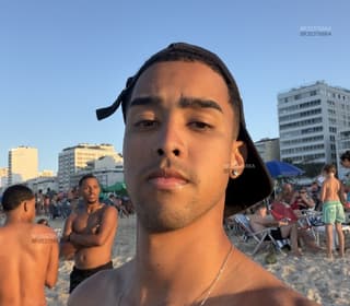 Acompanhante em Rio de Janeiro-RJ - Jvzin