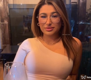 Acompanhante Camila