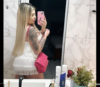 Acompanhante Ana Carolina