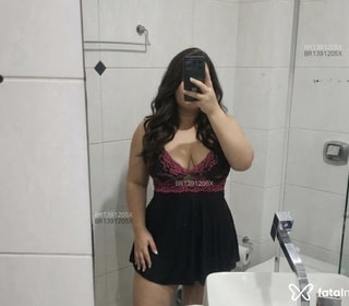 Acompanhante Betina Suzuki