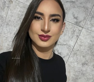 Acompanhante Júlia