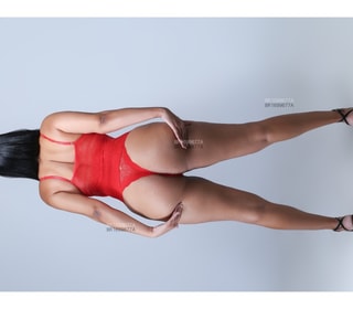Acompanhante Alicia Mello