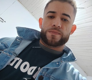 Acompanhante Robert Grande