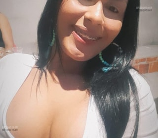 Acompanhante Rayka