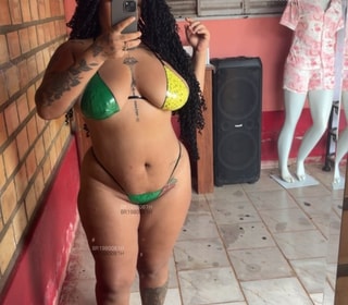 Acompanhante Louise