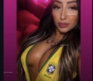 Acompanhante Larissa