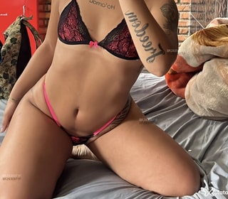 Acompanhante Tina