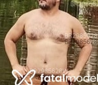 Acompanhante Junior Lemos