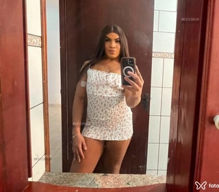 Acompanhante Julia