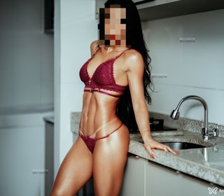 Acompanhante Laura Azahra