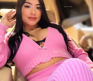Acompanhante Thaina