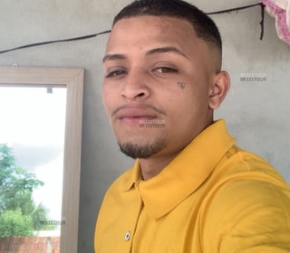 Acompanhante Vitor Junior
