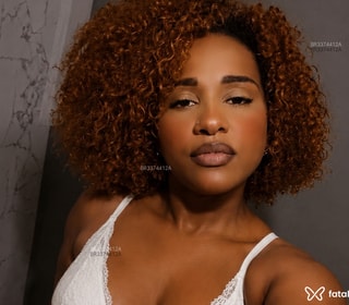 Acompanhante em Macaé-RJ - Serena Valen